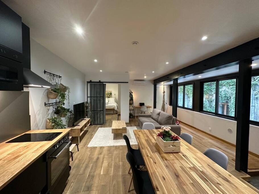Apartamento T3 Style Loft, Au Calme, Plein Centre Et Climatise *
